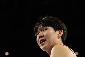 媒体人：小杨最好大号小号穿插 G联盟找自信查问题 常规赛秀成果